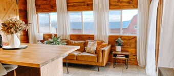 Farm House | Relax & Visit with Mini Horses - Near Downtown Marshall