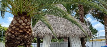 
🌴 Luxe 🌴Superhost🌴Solo & Couples Escape 🌴