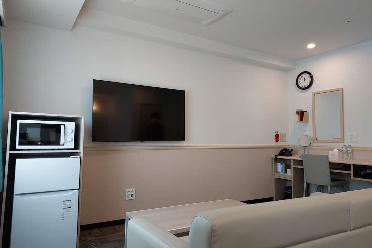 Tweepersoonskamer, niet-roken (Residence) | Een kluis op de kamer, een bureau, een laptopwerkplek