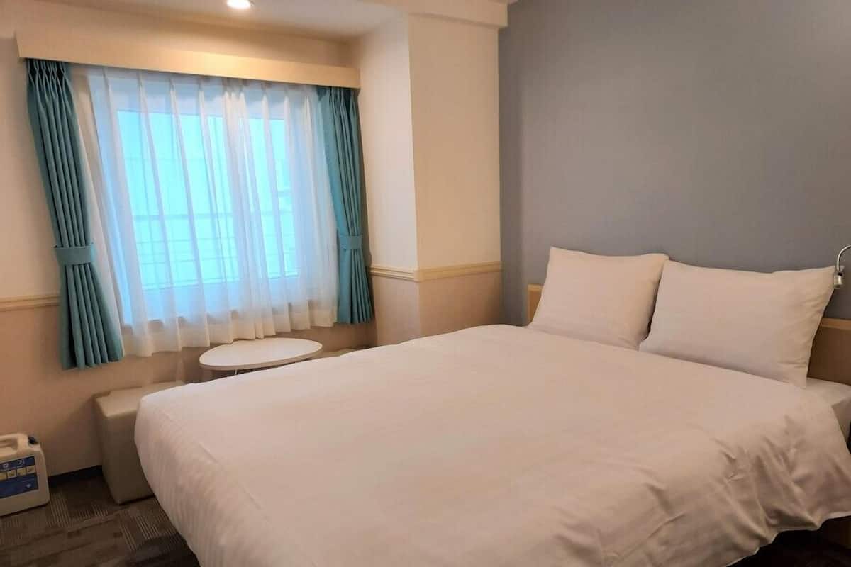 In-room safe, desk, laptop workspace, blackout curtains
