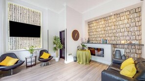 Living area - Msk Hotel 82 London (London)