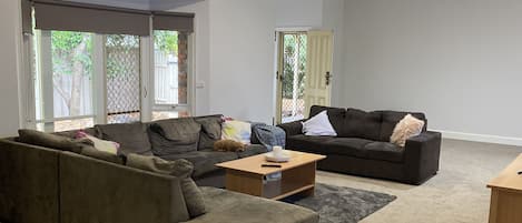 TV connectée, cheminée