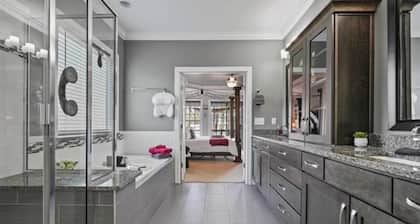 Private Pool with Pond Views - Pet Friendly - Near Downtown