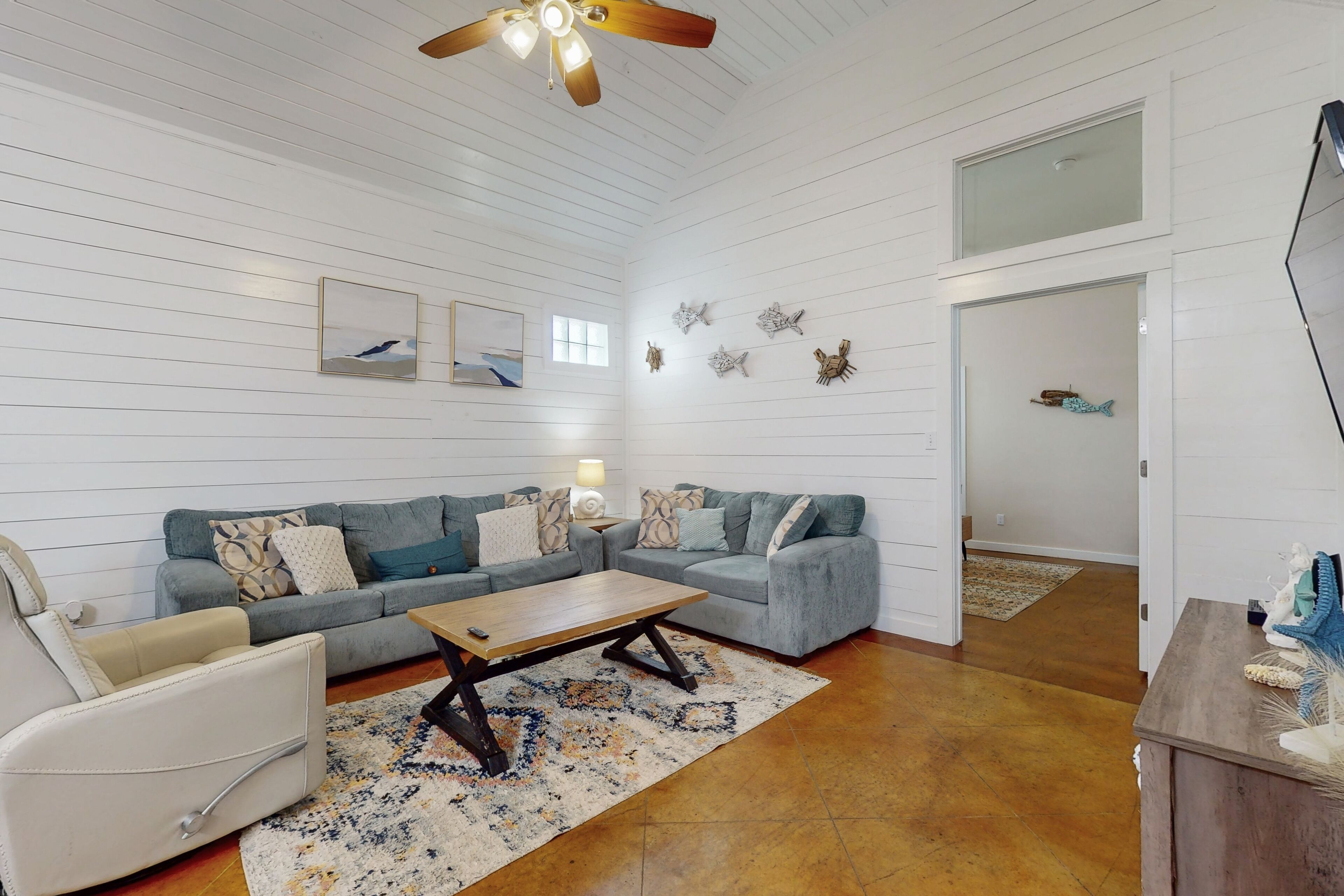 Mermaid Cove at Pirate’s Bay | Updated Interior | 2 Pools, Grill & Playground