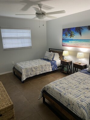 3 bedrooms, desk, iron/ironing board, travel crib