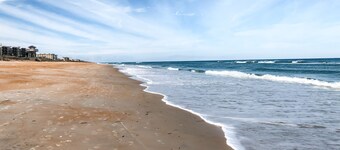 Ocean Front Condo, Steps to the beach,  2 bed/2 bath-Private beach & pool