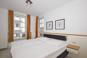 Unclassified image, 2 of 20, button