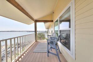Property grounds - Key Allegro Island condo with bay views, central AC, W/D - snowbirds + dogs ok (Rockport)