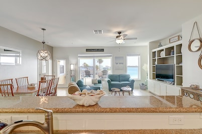 Key Allegro Island condo with bay views, central AC, W/D - snowbirds + dogs ok