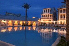 A heated pool - Chic Sunset Views on Palmilla Golf Course, Designer Interior & Chef’s Kitchen (Port Aransas)