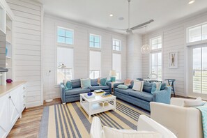 TV, stereo - Chic Sunset Views on Palmilla Golf Course, Designer Interior & Chef’s Kitchen (Port Aransas)