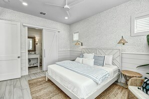 5 habitaciones, tabla de planchar con plancha, internet y ropa de cama 