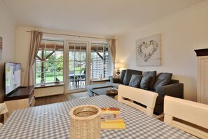 TV, DVD-spiller og stereoanlegg