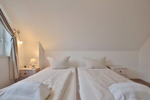 Unclassified image, 5 of 38, button