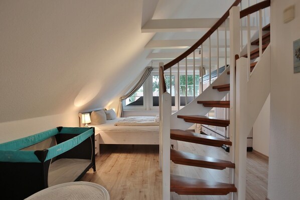 3 bedrooms, iron/ironing board, WiFi