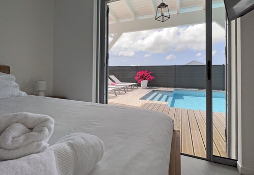 Architect designed villa for 8 with swimming pool