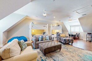 3 Schlafzimmer, Bügeleisen/Bügelbrett, WLAN, Bettwäsche