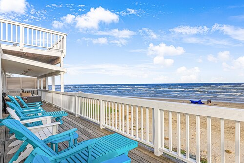Dog-friendly Beachfront House  with Large Wraparound Gulf-front deck