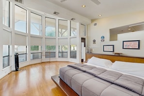 3 soverom, strykejern/-brett, internettilgang og sengetøy