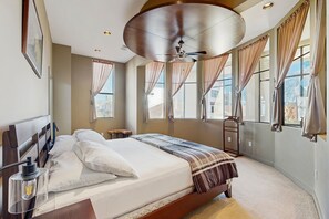 3 bedrooms, iron/ironing board, Internet, bed sheets