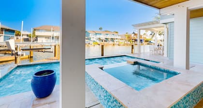 Waterfront Living at Its Best | Cabana, Private Dock, Hot tub and Pool