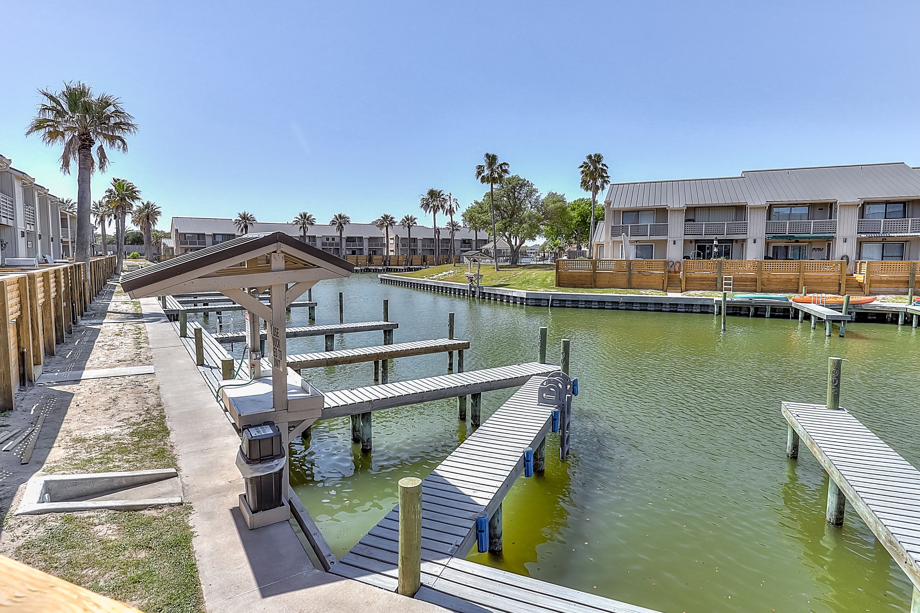 Waterfront at Bayhouse | Private Dock | 3 Pools & Tennis, Walk to Dining