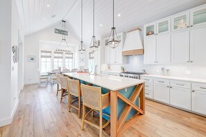 Fridge, microwave, oven, stovetop - Modern house with balconies, firepits, central AC, Palmilla pool & beach access (Port Aransas)