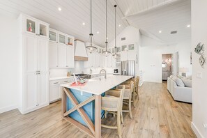 Fridge, microwave, oven, stovetop - Modern house with balconies, firepits, central AC, Palmilla pool & beach access (Port Aransas)