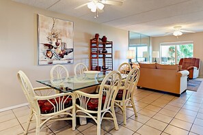 Dining - Beachfront Condo with 3rd-Floor Balcony Views, Pool & Hot Tub | Suntide ii (South Padre Island)