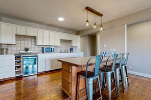 Fridge, microwave, oven, stovetop - Spacious lakefront hideaway with decks, grill, billiards, tennis & pool (Spicewood)