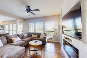 TV, fireplace - Spacious lakefront hideaway with decks, grill, billiards, tennis & pool (Spicewood)