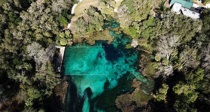 Rainbow River Serene Garden House