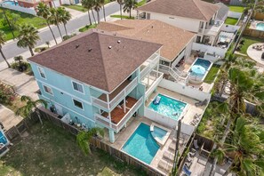 Exterior - Island escape with pool- 2 minute walk to beach (South Padre Island)