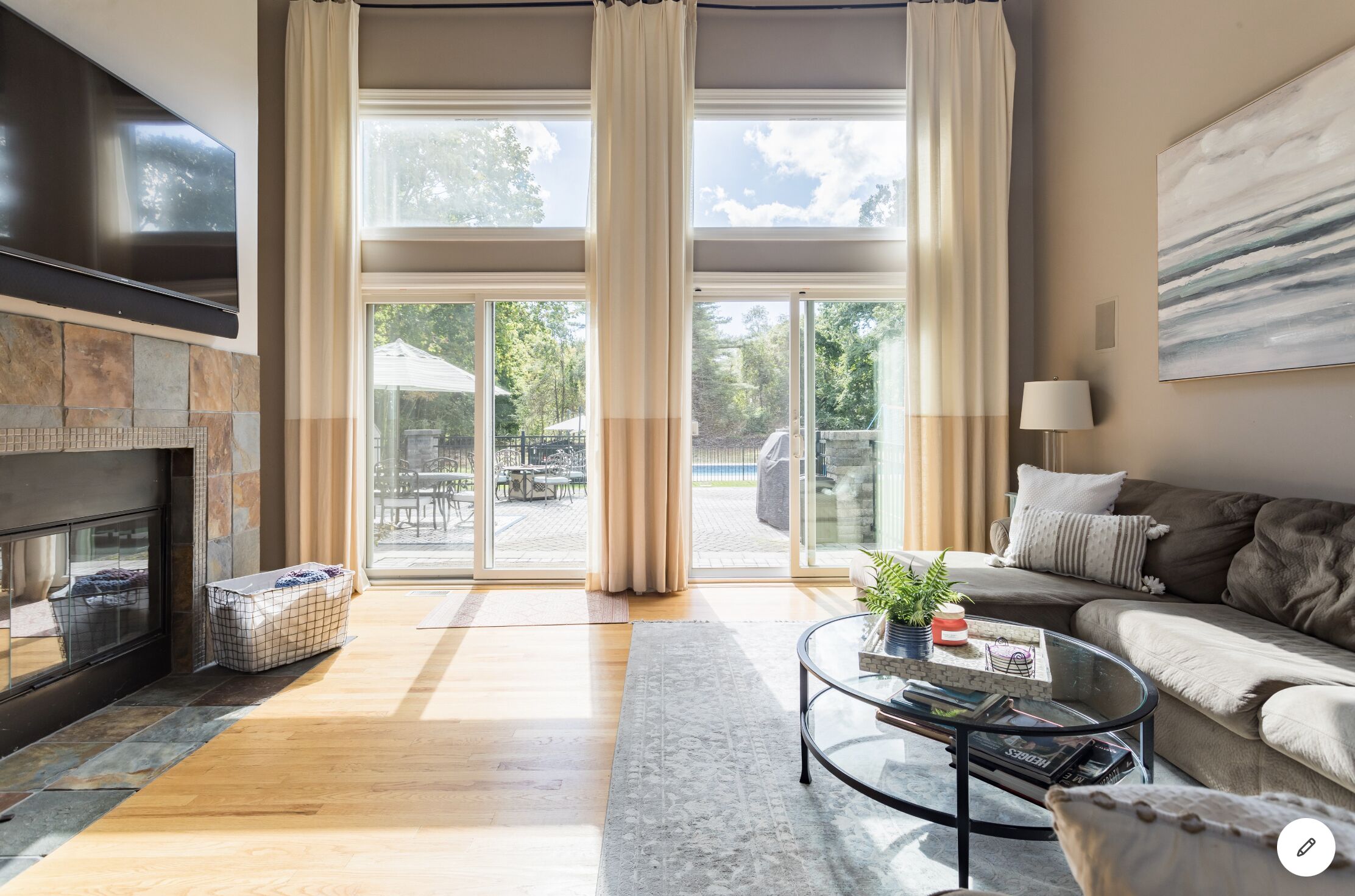 Private Home minutes from Hamptons and North Fork