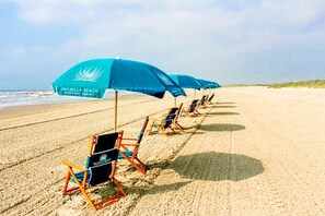Una spiaggia nelle vicinanze