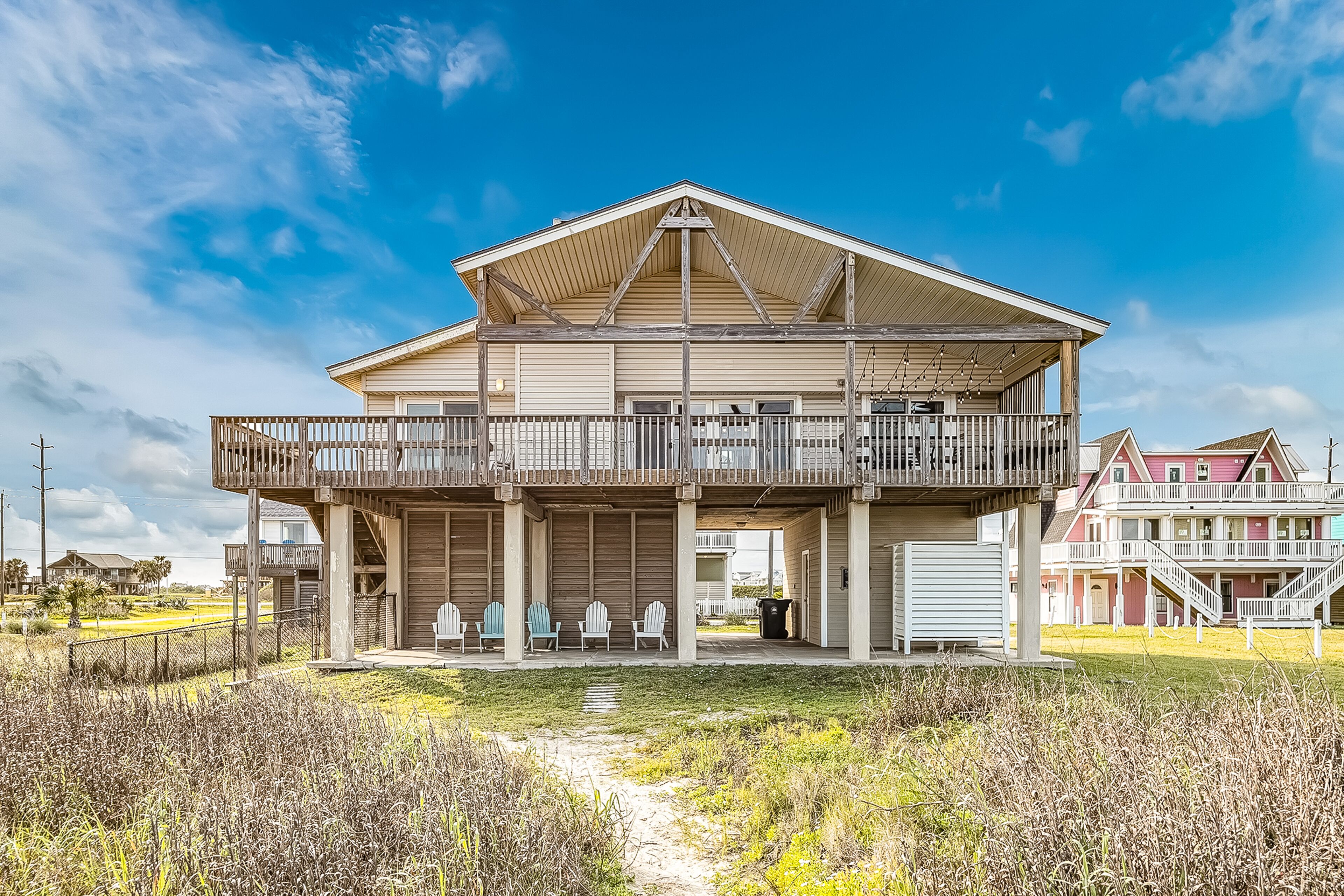 Coastal Winds at Sea Isle: Upscale Beachfront Beauty with Gulf Views