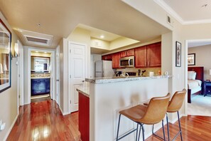 Fridge, microwave, oven, dishwasher - Breezy Desert Retreat Upscale N. Scottsdale Condo with Community Amenities (Scottsdale)