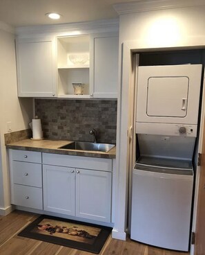 Microwave, coffee/tea maker, cookware/dishes/utensils