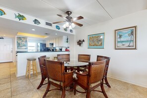 Dining - Updated, Top Floor, Oceanfront, Suntide II (South Padre Island)