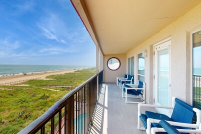 Updated, Top Floor, Oceanfront, Suntide II