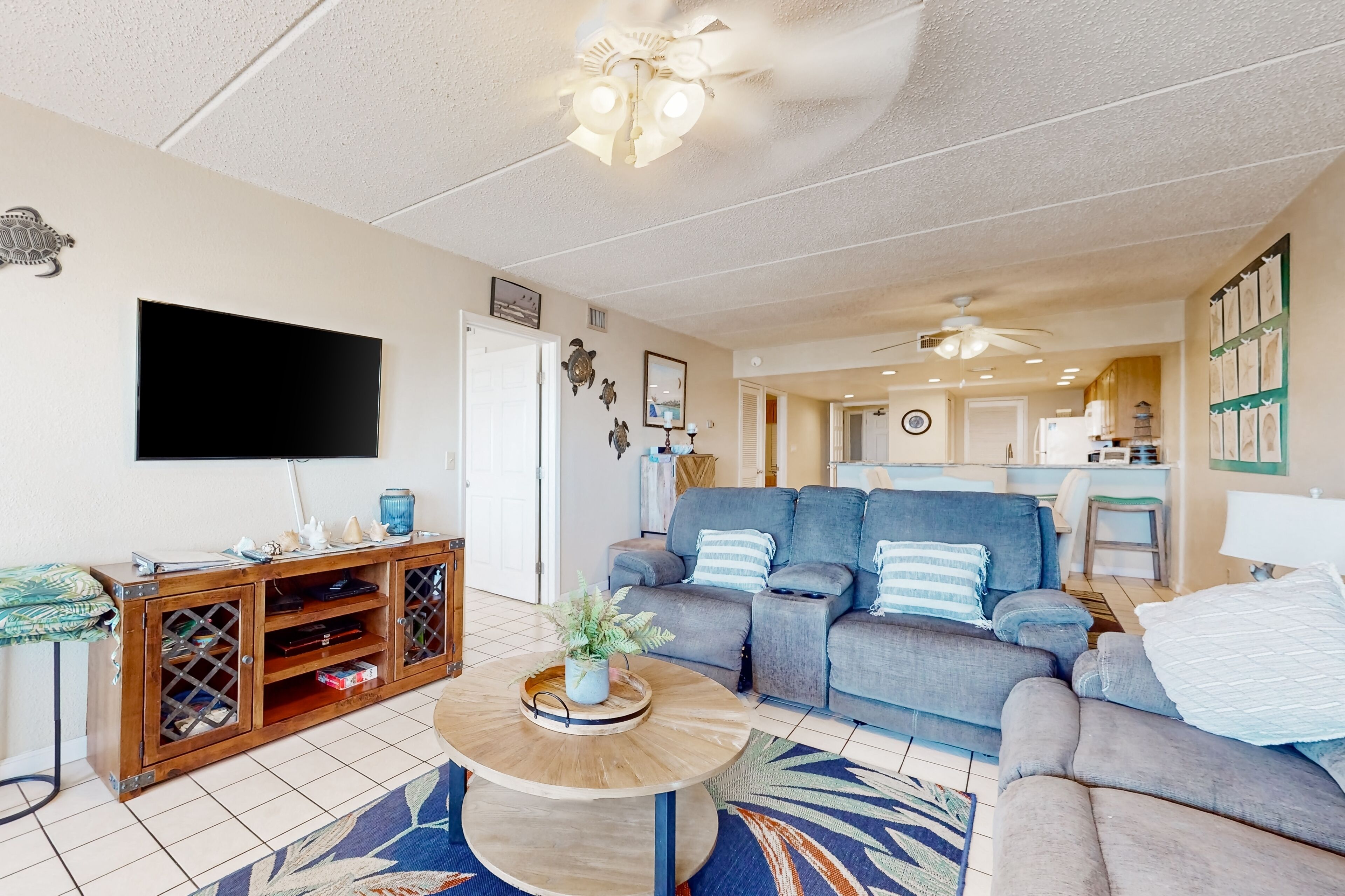 Roomy Beachfront Condo at Suntide II w/ Pool, Hot Tub & BBQ