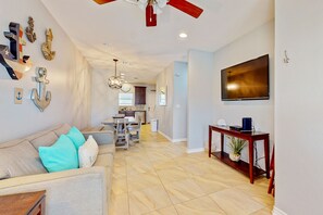 Flat-screen TV - Modern Port Aransas Townhouse - Walk to the Beach- Dog Friendly (Port Aransas)