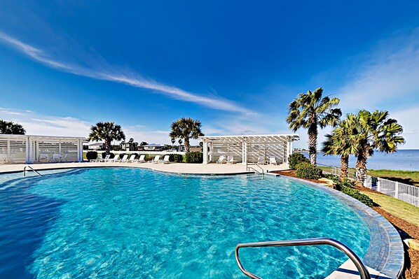 Pool - Newly renovated home in The Reserve at St. Charles Bay near beach w/pool, dock (Rockport)