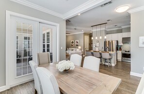 Dining - Bright & Beachy Condo in Port Aransas Resort (Port Aransas)