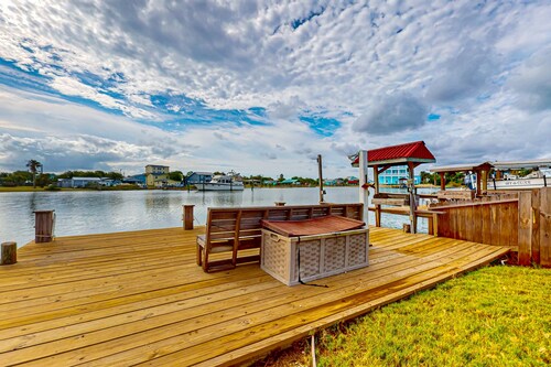 Copano Bayfront Haven | Dock  | 7 Miles to Rockport Beach