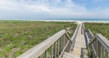 Walk to the Beach Port Aransas Home in Royal Sands with Pool Access