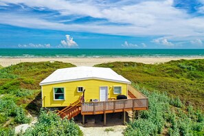Exterior - A Shore Thing - epic Gulf views. Only 65 steps to beach- low monthly winter rate (Port Aransas)