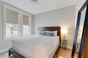 3 slaapkamers, een strijkplank/strijkijzer, wifi, beddengoed