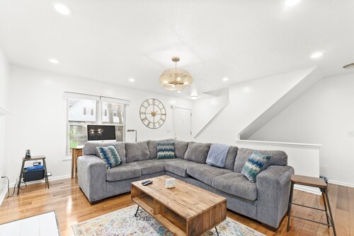 Spacious 2 bedroom condo with finished basement