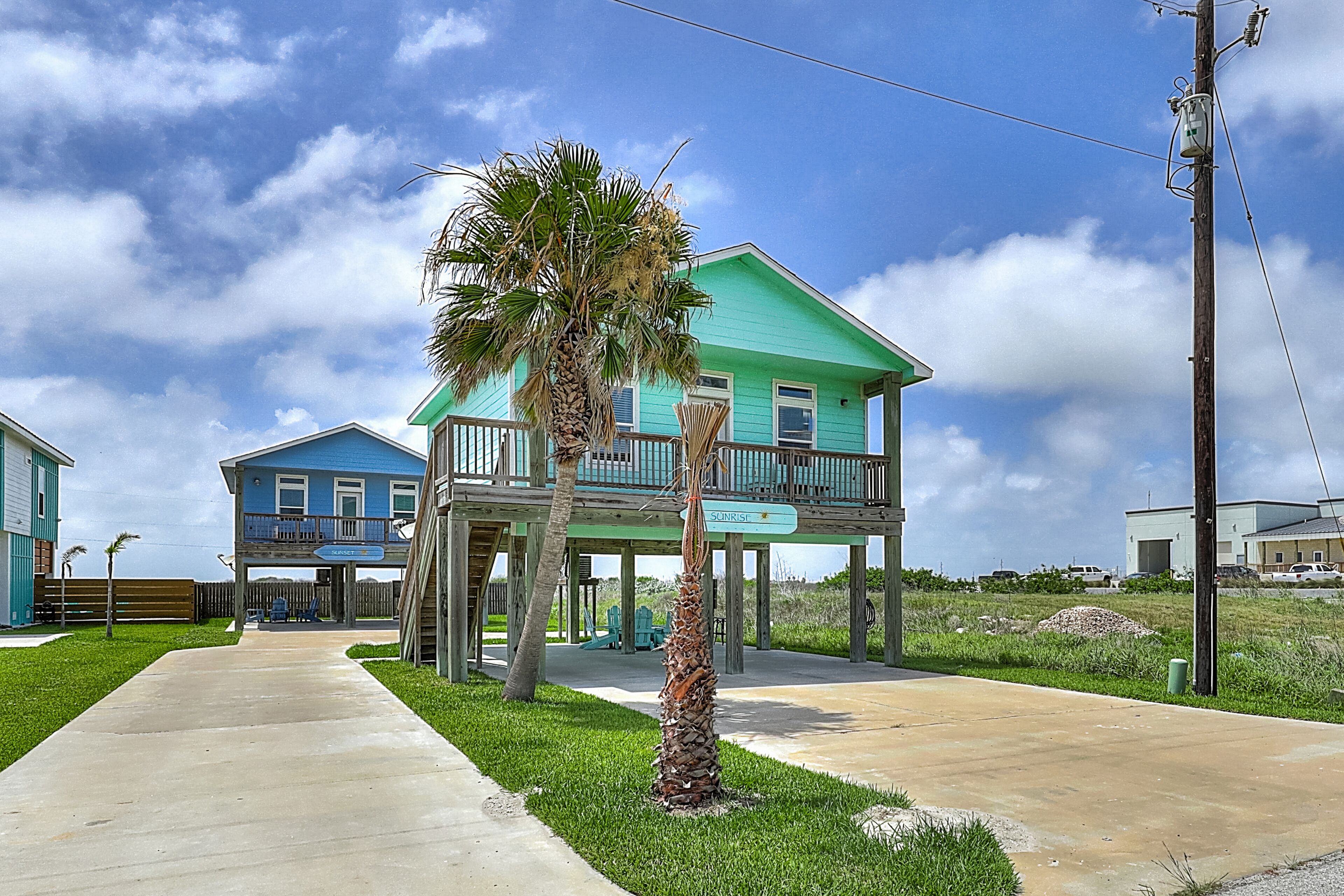 Brand-new coastal home with patio & Deck - near eateries, shops & beach